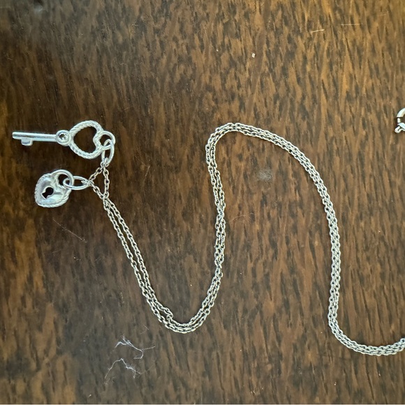 STERLING SKELETON KEY HEART PENDANTS CHAIN NECKLACE FINE 925 - Picture 4 of 4